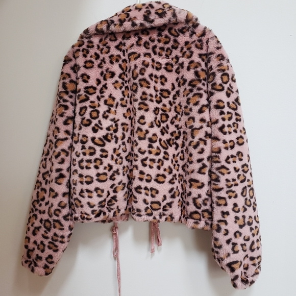 Know. One. Cares. Furry leopard print cropped jacket pink size Large NWT - Picture 3 of 4